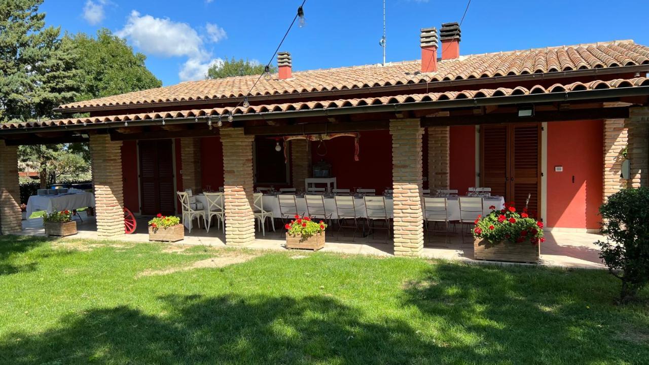 Agriturismo Le Capannacce Урбания Экстерьер фото
